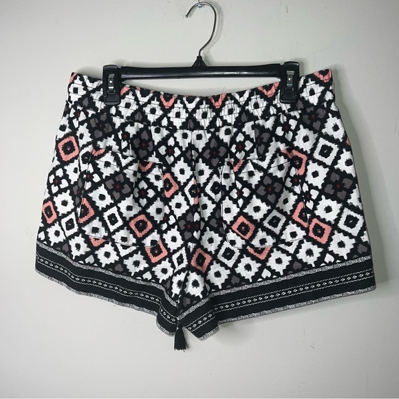 Loft Black and Pink Aztec Print Patchwork Linen Blend Shorts - Picture 7 of 7